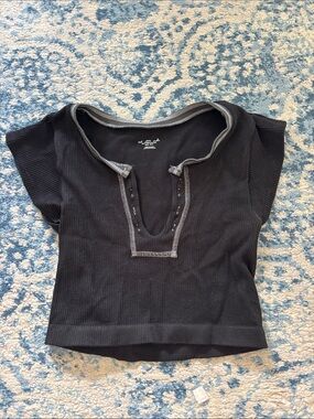 Urban Outfitters Black Ribbed Short Sleeve Crop Top with Gray Trim